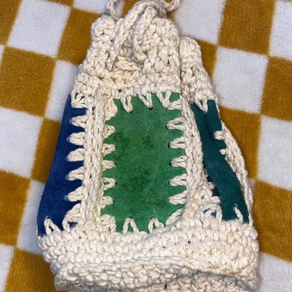 VTG SUEDE CROCHET CLUTCH Circo Rainbow Colors Cream Pouch Purse Wristlet - Picture 3 of 7